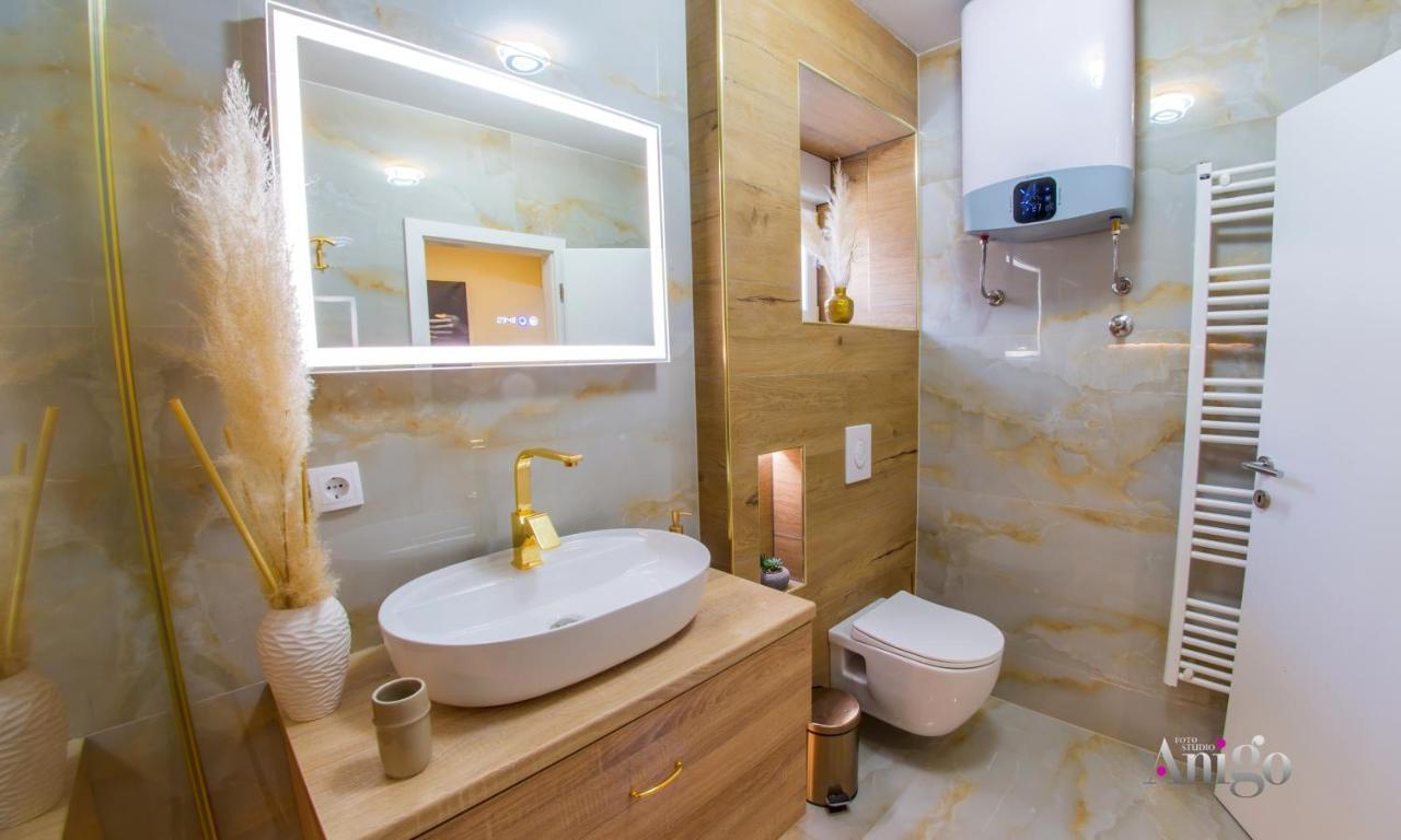 Luxury Apartment Black And Gold Mostar Zewnętrze zdjęcie