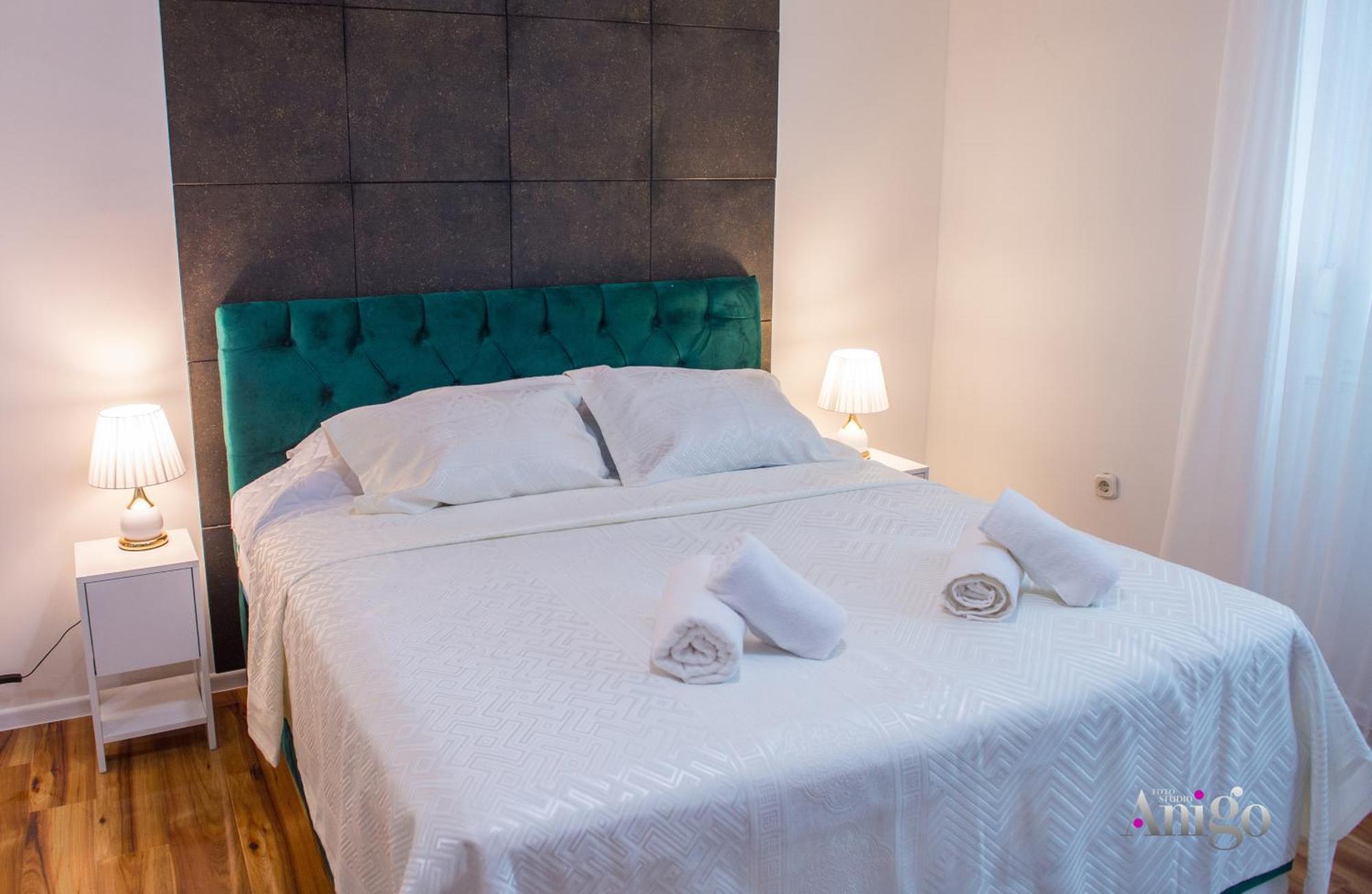 Luxury Apartment Black And Gold Mostar Zewnętrze zdjęcie